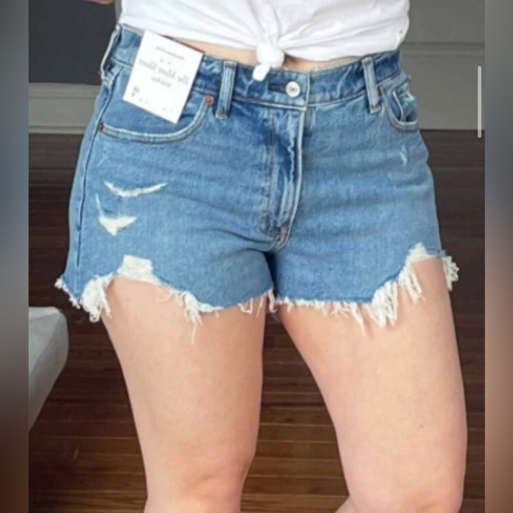 Abercrombie & Fitch Curve Love Cutoff Short | Blue Distressed Jean Shorts Sz 26